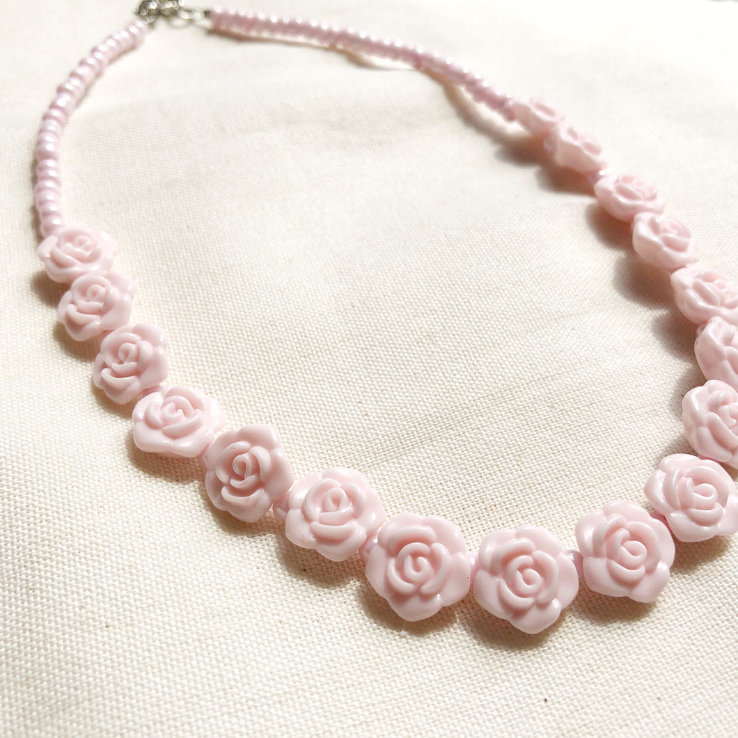 PINK ROSE CHOKER